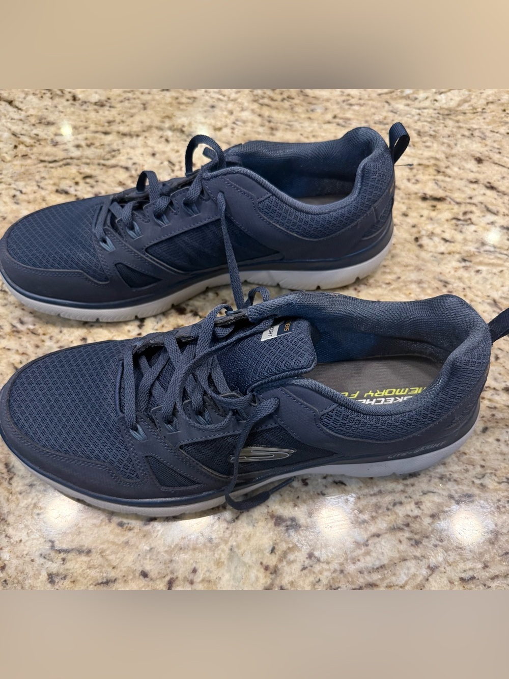 Men's Skechers size 13 Memory Foam Athletic Sneakers